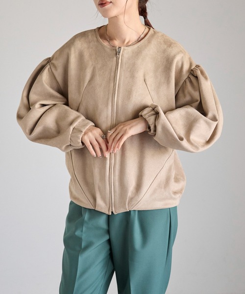 Fizz（フィズ）の「【Fizz/フィズ】　フェイクスウェード　ボリュームスリーブノーカラーブルゾン（ブルゾン・レディース・ブラック/アイボリー/グレイッシュベージュ・M）」の11枚目の写真