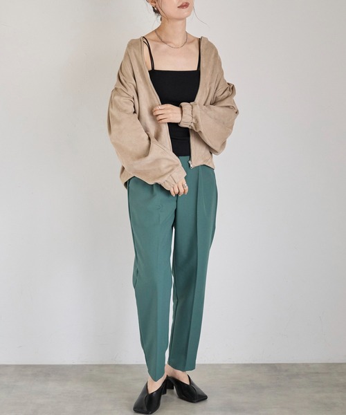 Fizz（フィズ）の「【Fizz/フィズ】　フェイクスウェード　ボリュームスリーブノーカラーブルゾン（ブルゾン・レディース・ブラック/アイボリー/グレイッシュベージュ・M）」の20枚目の写真