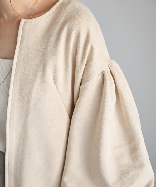 Fizz（フィズ）の「【Fizz/フィズ】　フェイクスウェード　ボリュームスリーブノーカラーブルゾン（ブルゾン・レディース・ブラック/アイボリー/グレイッシュベージュ・M）」の5枚目の写真