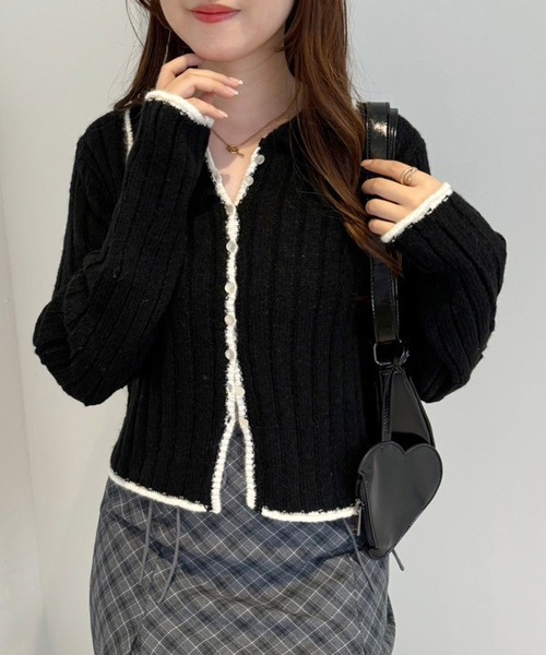 one after another NICE CLAUP（ワンアフターアナザーナイスクラップ）の「【OTONANICE】襟付き配色ニットカーディガン（カーディガン/ボレロ・レディース・アイボリー/ブラック/ベージュ・FREE）」の2枚目の写真