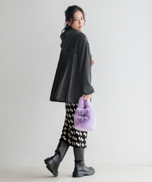 LOWRYS FARM(ローリーズファーム)の「フェイクファーキンチャクBAG 235066(ショルダーバッグ・レディース・パープル/ブラック/イエロー・FREE)」の14枚目の写真