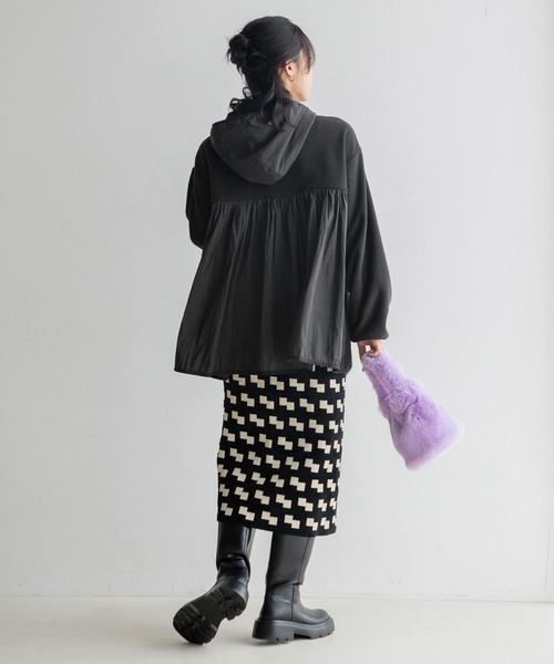LOWRYS FARM(ローリーズファーム)の「フェイクファーキンチャクBAG 235066(ショルダーバッグ・レディース・パープル/ブラック/イエロー・FREE)」の15枚目の写真