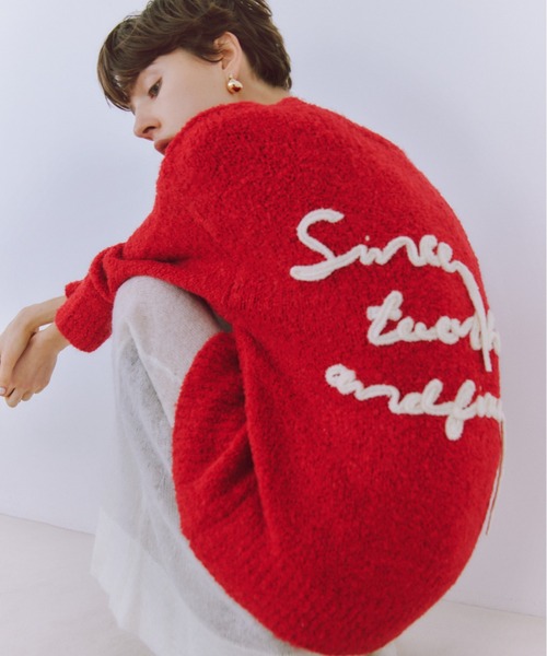 【新品未使用タグ付き】SNIDEL ブークレロゴニットプルオーバー SNIDEL（スナイデル）の「ブークレロゴニットプルオーバー