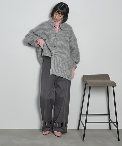 THE YOn(ザヨン)の「フェイクパテントレザーローファーパンプス(パンプス・レディース・グレイッシュベージュ/ピンク/シルバー/ブラック・38/39/37)」の9枚目の写真