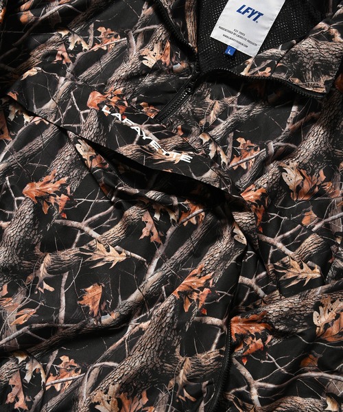 LFYT(エルエフワイティー)の「LFYT ラファイエット【Lafayette】- アーミーアノラックトラックジャケット【NIGHT ARMY ANORAK TRACK JACKET LA241001】(ナイロンジャケット・メンズ・リアルツリーカモ/ブルー/ブラック・LARGE/X-LARGE/XX-LARGE/MEDIUM)」の13枚目の写真