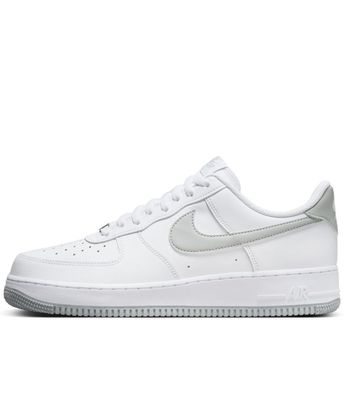 NIKE(ナイキ)の「ナイキ エア フォース 1 '07 メンズシューズ / Nike Air Force 1 '07 Men's Shoes FJ4146-100 White(スニーカー・メンズ・ホワイト・26/27/28/29/28.5/25.5/32/30/31/33/24/25/26.5/27.5/24.5/29.5/30.5)」の4枚目の写真