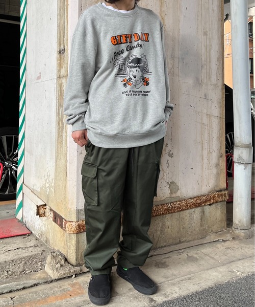 spiritoso(スピリトーゾ)の「【spiritoso】GIFT DAY ガールデザインプリント 裏毛スウェット(CP)(スウェット・レディース・ホワイト/杢グレー・FREE)」の9枚目の写真