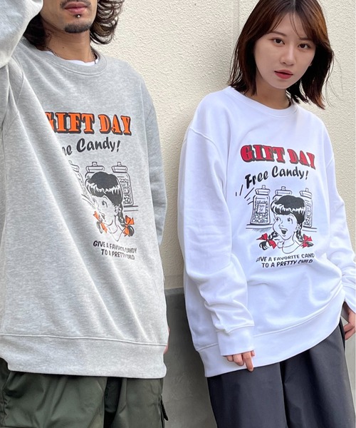 spiritoso(スピリトーゾ)の「【spiritoso】GIFT DAY ガールデザインプリント 裏毛スウェット(CP)(スウェット・レディース・ホワイト/杢グレー・FREE)」の11枚目の写真