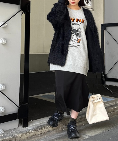 spiritoso(スピリトーゾ)の「【spiritoso】GIFT DAY ガールデザインプリント 裏毛スウェット(CP)(スウェット・レディース・ホワイト/杢グレー・FREE)」の13枚目の写真
