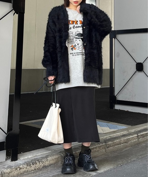spiritoso(スピリトーゾ)の「【spiritoso】GIFT DAY ガールデザインプリント 裏毛スウェット(CP)(スウェット・レディース・ホワイト/杢グレー・FREE)」の15枚目の写真