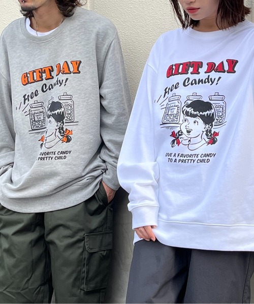 spiritoso(スピリトーゾ)の「【spiritoso】GIFT DAY ガールデザインプリント 裏毛スウェット(CP)(スウェット・レディース・ホワイト/杢グレー・FREE)」の22枚目の写真