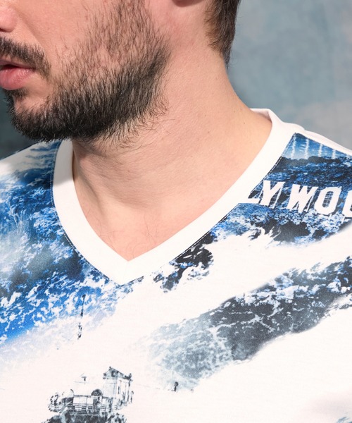 HIDEAWAYS NICOLE（ハイダウェイニコル）の「フォトラインアラカルトVネック半袖Ｔシャツ（Tシャツ/カットソー・メンズ・ホワイト系その他/オフホワイト/ブラック系その他/ブラック・MEDIUM/LARGE/X-LARGE）」の12枚目の写真