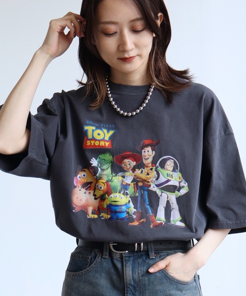 Disney（ディズニー）の「【Disneycollection/ディズニーコレクション】ヴィンテージピグメント加工アソートデザイン 半袖Tシャツ（Tシャツ/カットソー・メンズ・ブラック系/ブラック系1/ブラック系2/ブラック系3/ブラック系4/ブラック系5/ブラック系6/ブラック系7/ブラック系8/ブラック系その他6/ブラック系その他4/ブラック系その他5/ブラック系その他3/ブラック系その他/ブラック系その他2/ブラック系9・XL/L/M）」の13枚目の写真