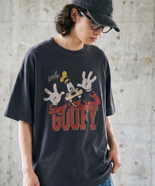 Disney（ディズニー）の「【Disneycollection/ディズニーコレクション】ヴィンテージピグメント加工アソートデザイン 半袖Tシャツ（Tシャツ/カットソー・メンズ・ブラック系/ブラック系1/ブラック系2/ブラック系3/ブラック系4/ブラック系5/ブラック系6/ブラック系7/ブラック系8/ブラック系その他6/ブラック系その他4/ブラック系その他5/ブラック系その他3/ブラック系その他/ブラック系その他2/ブラック系9・XL/L/M）」の2枚目の写真