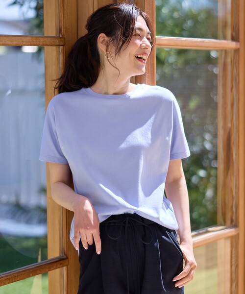 ANY（エニィ）の「【新色追加/10色展開】プレミアムベーシック半袖Tシャツ（Tシャツ/カットソー・レディース・ブラック系/ベージュ系/ピンク系/グリーン系/ホワイト系/グレー系/サックスブルー系/イエロー系/ネイビー系/ダークブラウン系・4）」の8枚目の写真