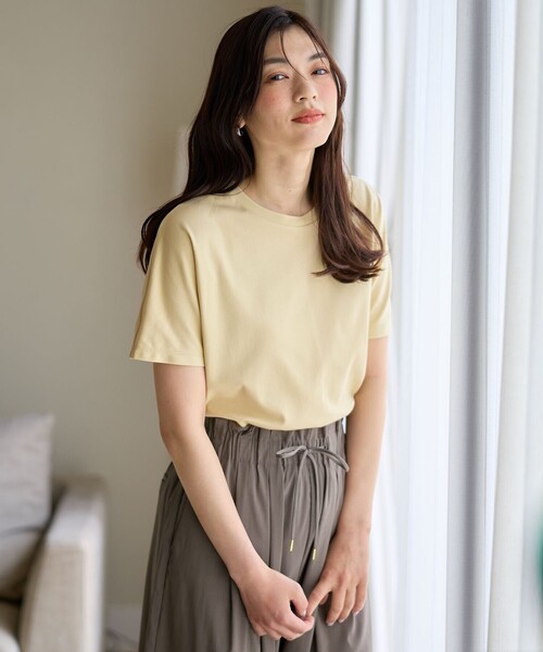 ANY（エニィ）の「【新色追加/10色展開】プレミアムベーシック半袖Tシャツ（Tシャツ/カットソー・レディース・ブラック系/ベージュ系/ピンク系/グリーン系/ホワイト系/グレー系/サックスブルー系/イエロー系/ネイビー系/ダークブラウン系・4）」の9枚目の写真
