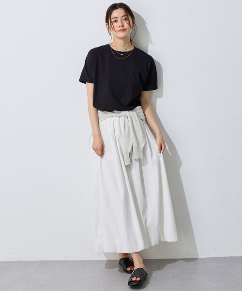 ANY（エニィ）の「【新色追加/10色展開】プレミアムベーシック半袖Tシャツ（Tシャツ/カットソー・レディース・ブラック系/ベージュ系/ピンク系/グリーン系/ホワイト系/グレー系/サックスブルー系/イエロー系/ネイビー系/ダークブラウン系・4）」の12枚目の写真