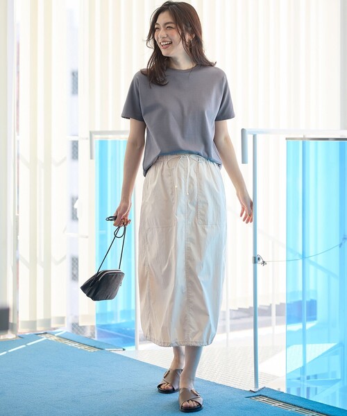 ANY（エニィ）の「【新色追加/10色展開】プレミアムベーシック半袖Tシャツ（Tシャツ/カットソー・レディース・ブラック系/ベージュ系/ピンク系/グリーン系/ホワイト系/グレー系/サックスブルー系/イエロー系/ネイビー系/ダークブラウン系・4）」の18枚目の写真