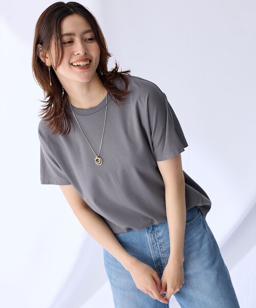 ANY（エニィ）の「【新色追加/10色展開】プレミアムベーシック半袖Tシャツ（Tシャツ/カットソー・レディース・ブラック系/ベージュ系/ピンク系/グリーン系/ホワイト系/グレー系/サックスブルー系/イエロー系/ネイビー系/ダークブラウン系・4）」の20枚目の写真