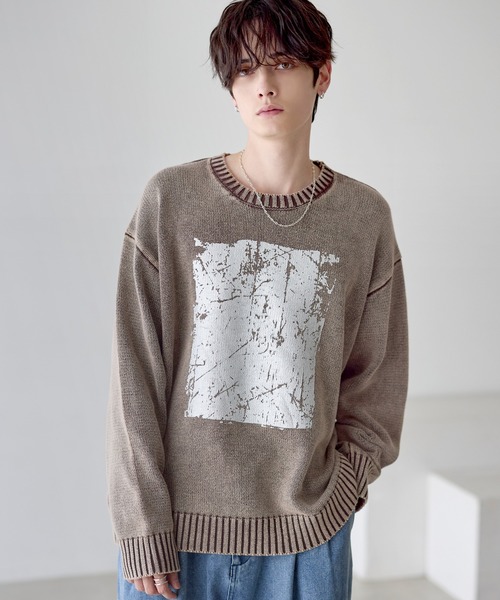 ETELIO（エテリオ）の「【25AW】ピグメント加工/箔プリント天竺編みクルーネックニット（ニット/セーター・メンズ・ブラック/ワイン/グレー/ブラック系/ブルー系/ブラウン/ワイン系/ブラウン系/ブルー/グレー系・M/L/S/XL）」の7枚目の写真