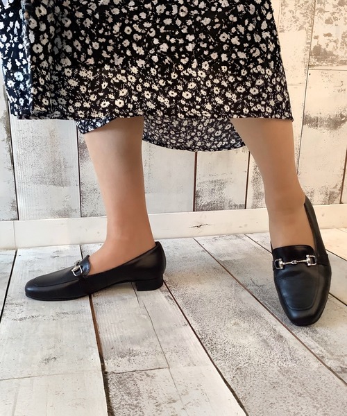 blanc/bleu（ブランブルー）の「【日本製／本革】ビット付きローファー（ローファー・レディース・ブラック/ダークベージュ・23.0cm/22.5cm/23.5cm/24.0cm/24.5cm）」の7枚目の写真