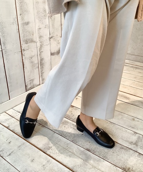 blanc/bleu（ブランブルー）の「【日本製／本革】ビット付きローファー（ローファー・レディース・ブラック/ダークベージュ・23.0cm/22.5cm/23.5cm/24.0cm/24.5cm）」の14枚目の写真