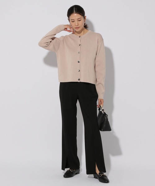 Elura（エルーラ）の「こなれクルーネックカーディガン/289177（カーディガン/ボレロ・レディース・ライトイエロー/ネイビー/ライトベージュ・FREE）」の14枚目の写真