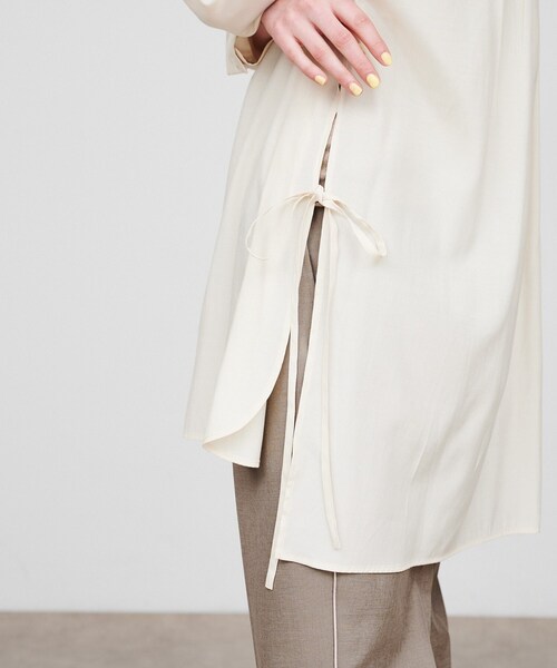 cloenc（クロエンス）の「【手洗い可】シャイニーリボンブラウス（シャツ/ブラウス・レディース・ピンク/ライトグリーン/アイボリー・02）」の12枚目の写真