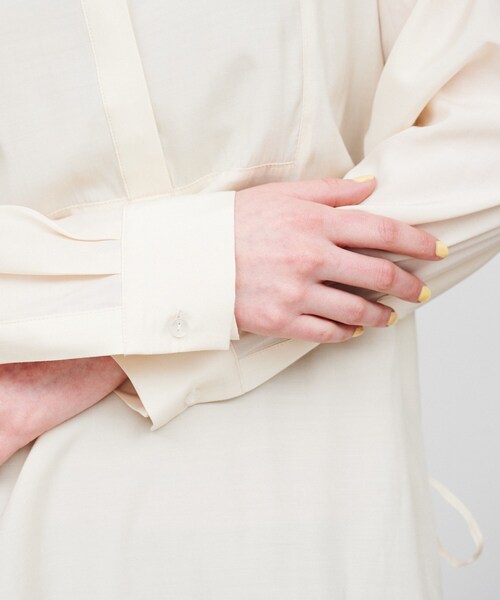 cloenc（クロエンス）の「【手洗い可】シャイニーリボンブラウス（シャツ/ブラウス・レディース・ピンク/ライトグリーン/アイボリー・02）」の13枚目の写真