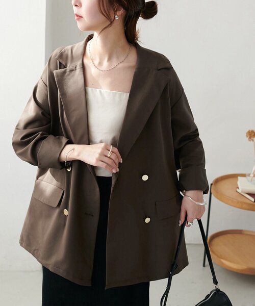 DISCOAT(ディスコート)の「【新色追加!/オンオフ使える◎】金釦テーラードジャケット《WEB限定》(テーラードジャケット・レディース・ブラック/ベージュ/グレー/カーキ/ライトベージュ/アイボリー/ブラウン・FREE)」の4枚目の写真