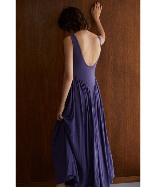 Estella.K(エステラケー)の「Vera Open Back Dress タンクカットロングドレス(ワンピース・レディース・ブラック/イエロー/パープル/グリーン/ダークブラウン/ブルー系・FREE)」の5枚目の写真