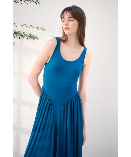 Estella.K(エステラケー)の「Vera Open Back Dress タンクカットロングドレス(ワンピース・レディース・ブラック/イエロー/パープル/グリーン/ダークブラウン/ブルー系・FREE)」の22枚目の写真