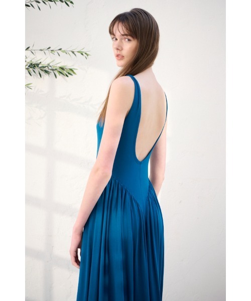 Estella.K(エステラケー)の「Vera Open Back Dress タンクカットロングドレス(ワンピース・レディース・ブラック/イエロー/パープル/グリーン/ダークブラウン/ブルー系・FREE)」の20枚目の写真