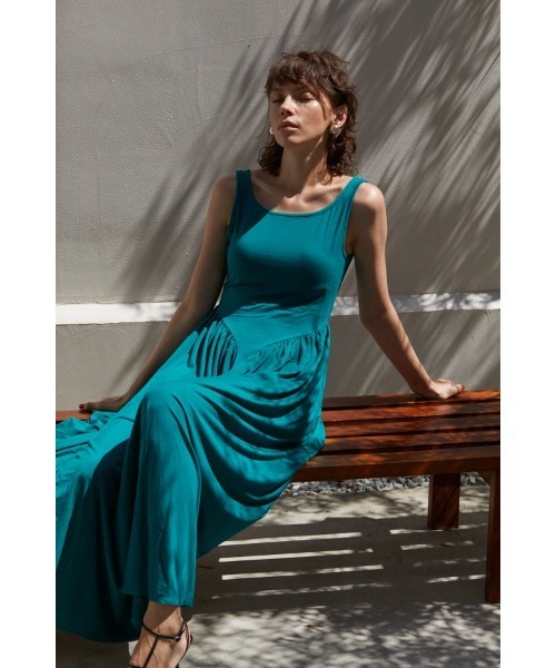 Estella.K(エステラケー)の「Vera Open Back Dress タンクカットロングドレス(ワンピース・レディース・ブラック/イエロー/パープル/グリーン/ダークブラウン/ブルー系・FREE)」の19枚目の写真