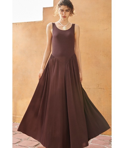 Estella.K(エステラケー)の「Vera Open Back Dress タンクカットロングドレス(ワンピース・レディース・ブラック/イエロー/パープル/グリーン/ダークブラウン/ブルー系・FREE)」の13枚目の写真
