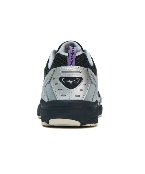 MIZUNO（ミズノ　）の「MIZUNO MXR（ミズノ MXR）（スニーカー・メンズ・ブラック系・26cm/27.5cm/26.5cm/28.5cm/29cm/27cm/28cm）」の8枚目の写真