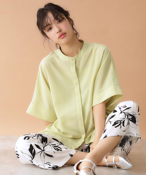 THE SHOP TK （ザ ショップ ティーケー ）の「ドルマンブラウス【7色展開/洗濯機OK/体型カバー】（シャツ/ブラウス・レディース・スミクロ/ベージュ/ピンク系1/オフホワイト/イエロー系その他/サックスブルー/ブラック系9・12/13）」の16枚目の写真