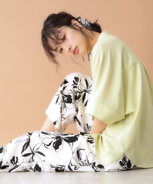 THE SHOP TK （ザ ショップ ティーケー ）の「ドルマンブラウス【7色展開/洗濯機OK/体型カバー】（シャツ/ブラウス・レディース・スミクロ/ベージュ/ピンク系1/オフホワイト/イエロー系その他/サックスブルー/ブラック系9・12/13）」の17枚目の写真