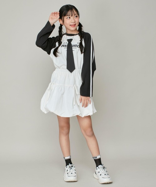 JENNI love（ジェニィラブ）の「【コットン100％】そでラインラグランロング丈ロンT（Tシャツ/カットソー・キッズ・チャコールグレー/ブラック/サックスブルー・130cm/140cm/150cm/160cm）」の4枚目の写真