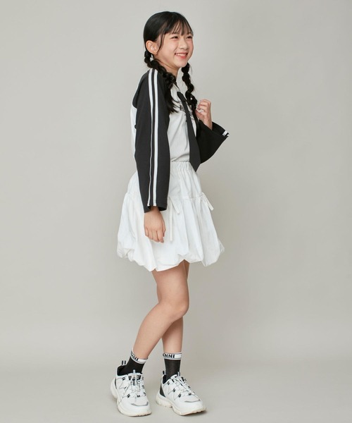 JENNI love（ジェニィラブ）の「【コットン100％】そでラインラグランロング丈ロンT（Tシャツ/カットソー・キッズ・チャコールグレー/ブラック/サックスブルー・130cm/140cm/150cm/160cm）」の5枚目の写真