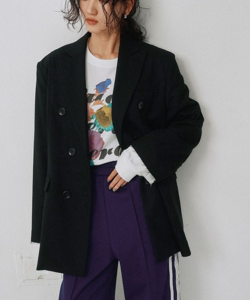 YOOU(ユー)の「カットアウトジャケット/デザインカット仕様 × オーバーシルエット(テーラードジャケット・レディース・ベージュ/ブラック/グレー・FREE)」の2枚目の写真