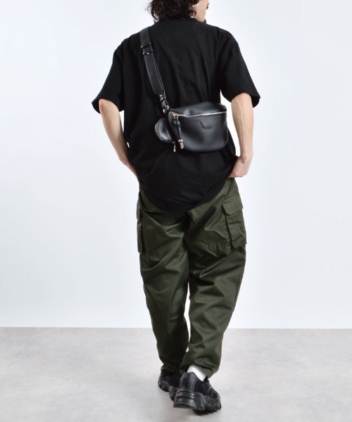 MODISH GAZE(モディシュガゼ)の「【MODISH GAZE】COMFYグラフィックプリントTシャツ(CP)(Tシャツ/カットソー・レディース・ブラック/ホワイト・L/XL/M)」の12枚目の写真