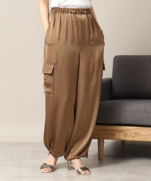 ITS'DEMO（イッツデモ）の「【ウエストゴム／手洗い可】サテンパンツ（その他パンツ・レディース・ナチュラル/キャメル・00）」の7枚目の写真