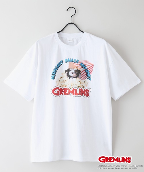 JEANS MATE(ジーンズメイト)の「【Gremlins/グレムリン】オリジナルデザインTシャツ ギズモ ドロップショルダー ビッグシルエット ユニセックス(Tシャツ/カットソー・メンズ・ベージュ系その他/パープル系その他/ブルー系その他2/ブラック系その他/ホワイト系その他2/ホワイト系その他3/ブラック系その他3/ベージュ系その他3・MEDIUM/X-LARGE/LARGE/SMALL)」の9枚目の写真