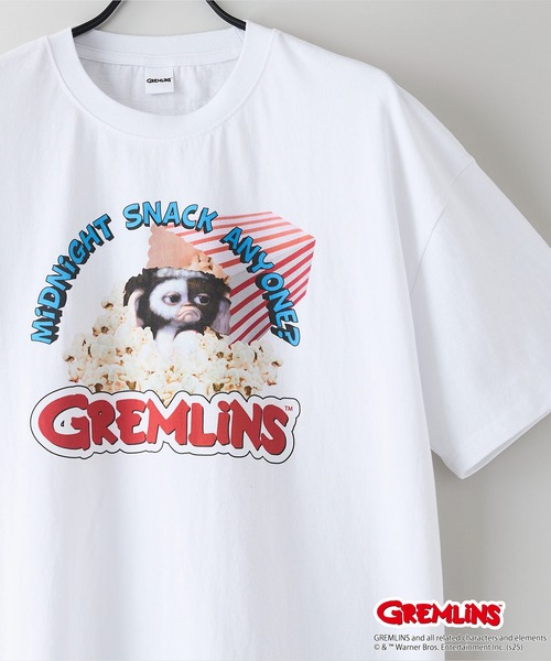 JEANS MATE(ジーンズメイト)の「【Gremlins/グレムリン】オリジナルデザインTシャツ ギズモ ドロップショルダー ビッグシルエット ユニセックス(Tシャツ/カットソー・メンズ・ベージュ系その他/パープル系その他/ブルー系その他2/ブラック系その他/ホワイト系その他2/ホワイト系その他3/ブラック系その他3/ベージュ系その他3・MEDIUM/X-LARGE/LARGE/SMALL)」の11枚目の写真