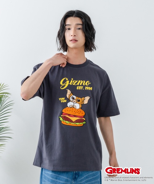 JEANS MATE(ジーンズメイト)の「【Gremlins/グレムリン】オリジナルデザインTシャツ ギズモ ドロップショルダー ビッグシルエット ユニセックス(Tシャツ/カットソー・メンズ・ベージュ系その他/パープル系その他/ブルー系その他2/ブラック系その他/ホワイト系その他2/ホワイト系その他3/ブラック系その他3/ベージュ系その他3・MEDIUM/X-LARGE/LARGE/SMALL)」の22枚目の写真