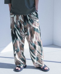 MDR（エムディアール）の「【セットアップ対応】『グラフィカルプリントイージーパンツ』（その他パンツ）」