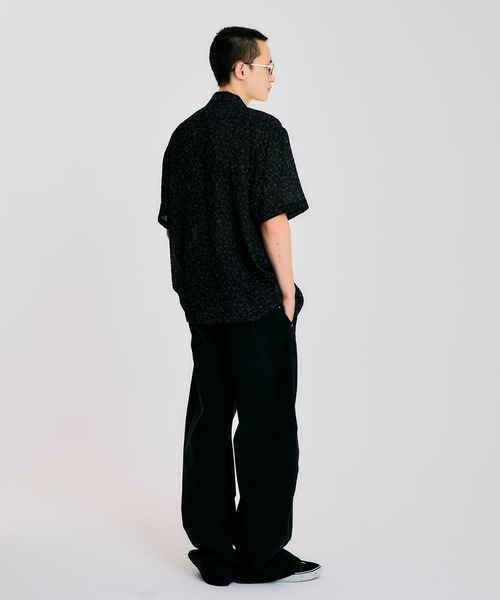 NOISE MAKER（ノイズメーカー）の「ストレッチシアーサッカーオープンカラーシャツ【MADE IN JAPAN】（シャツ/ブラウス・メンズ・グレー・L/M/XL）」の3枚目の写真