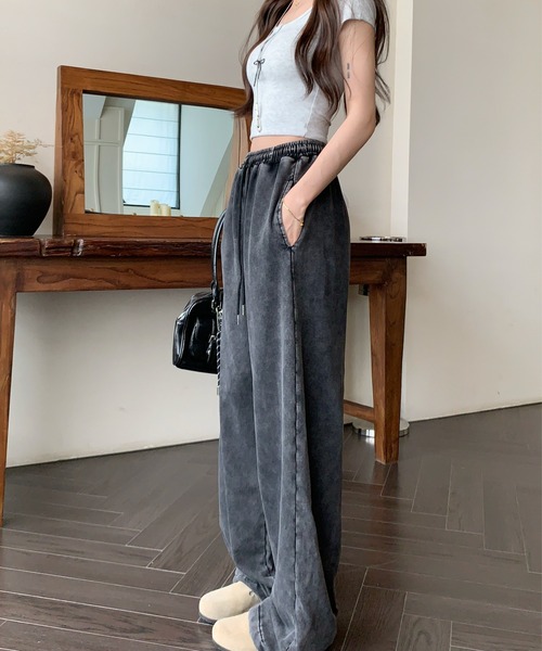 DEVICE(デバイス)の「韓国 古着風 ピグメント ワイド スウェット トレーナー イージー ルーズ スウェット パンツ(スウェットパンツ・メンズ・ブラック・FREE)」の17枚目の写真