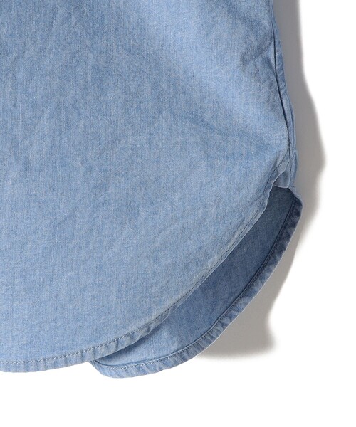 SHIPS（シップス）の「【SHIPS別注】JAPAN BLUE JEANS:デニム シャツ（シャツ/ブラウス・レディース・ライトブルー・38/36）」の6枚目の写真